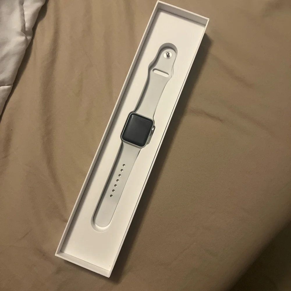 Apple Watch Series 3 - Silver - Picture 13 of 14